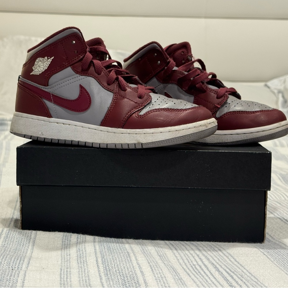 Nike Air Jordan 1 Mid Sneakers in Cherrywood - 4.5Y GUC